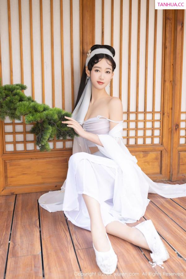 陆萱萱  [XiuRen]高清写真图 2022.04.29 No.4952 唐安琪&陆萱萱第8张图片